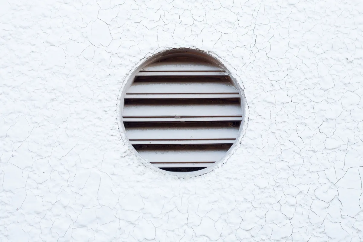 tuto trou dans un mur pour ventilation